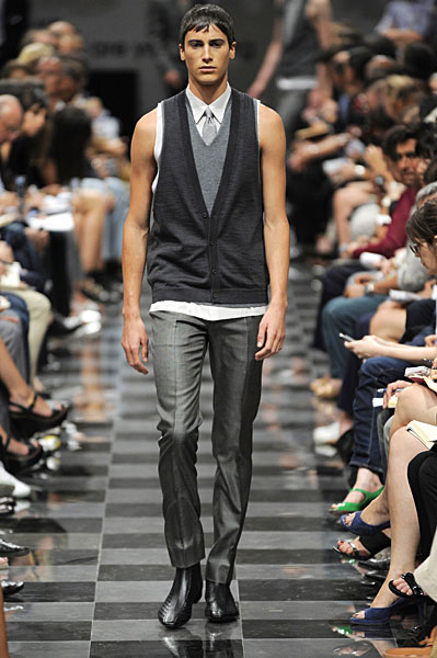 A look from Prada S/S 2010 collection (photo from Catwalking.com)